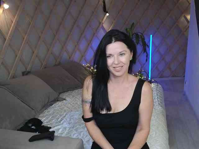 LinaaJoy webcam