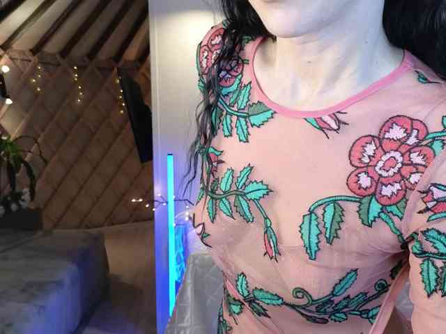 LinaaJoy webcam