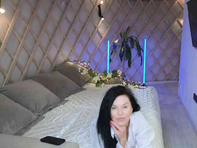 LinaaJoy webcam