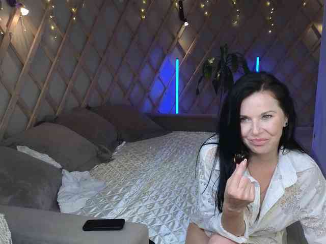 LinaaJoy webcam