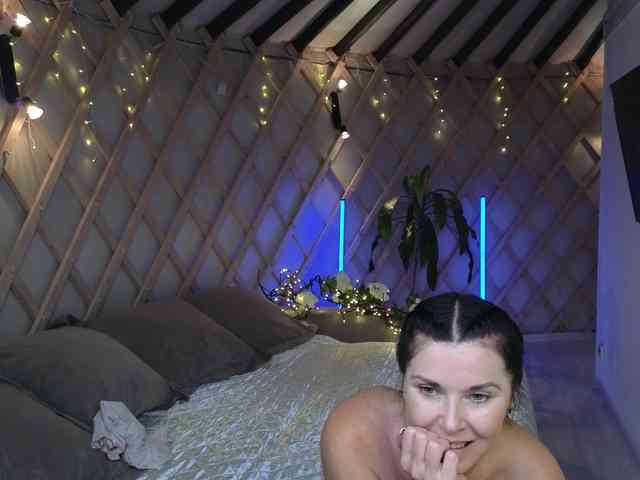 LinaaJoy webcam