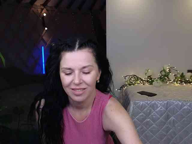 LinaaJoy webcam