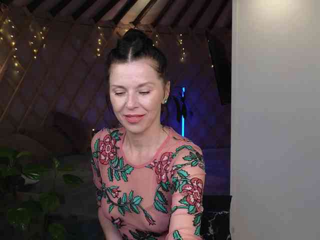 LinaaJoy webcam