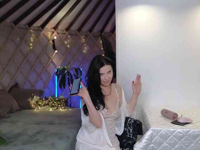 LinaaJoy webcam