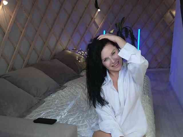 LinaaJoy webcam