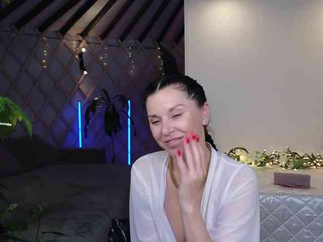 LinaaJoy webcam