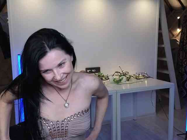 LinaaJoy webcam