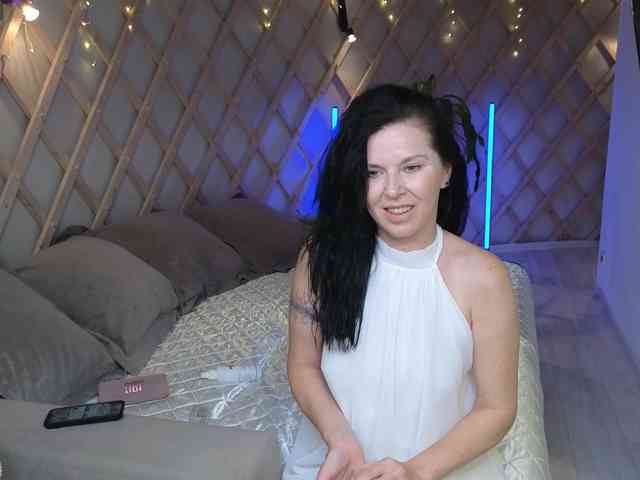 LinaaJoy webcam