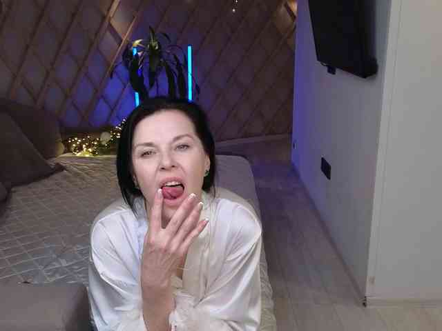 LinaaJoy webcam