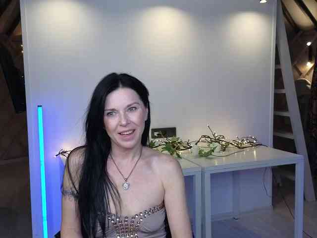 LinaaJoy webcam