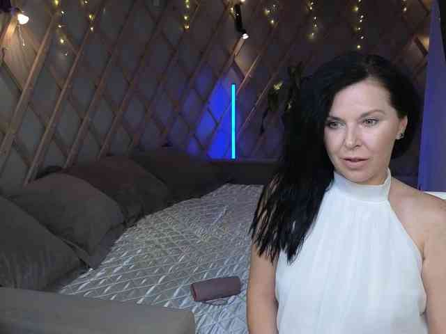 LinaaJoy webcam