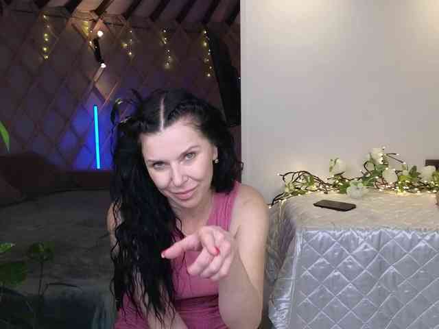 LinaaJoy webcam