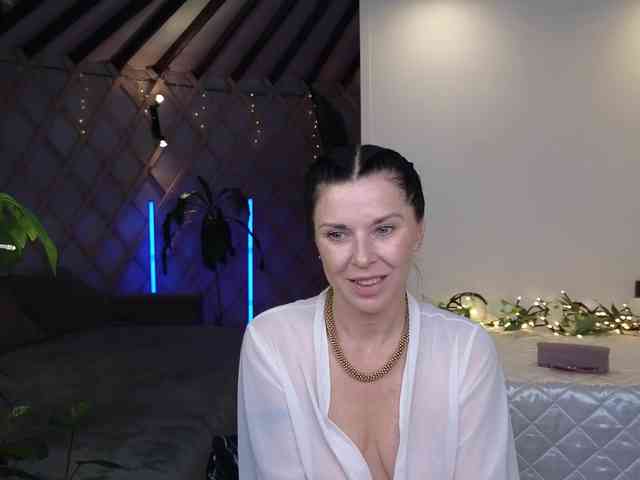 LinaaJoy webcam