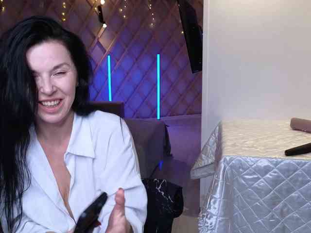 LinaaJoy webcam