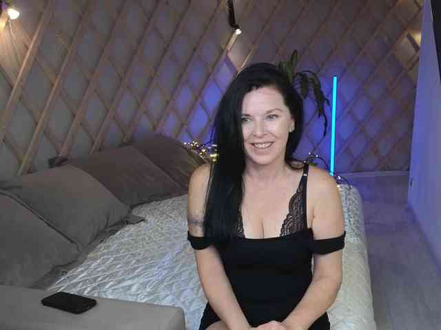 LinaaJoy webcam