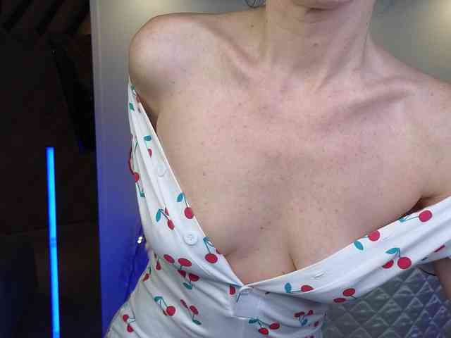 LinaaJoy webcam