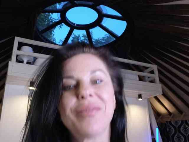 LinaaJoy webcam