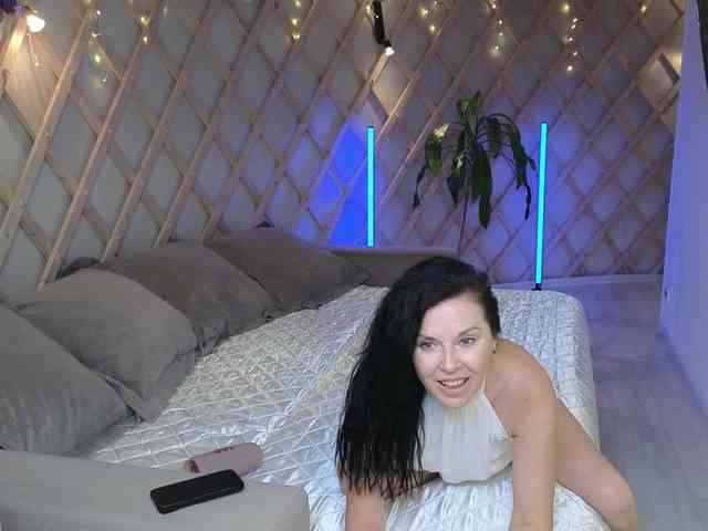 LinaaJoy webcam