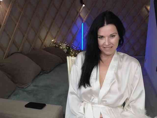 LinaaJoy webcam