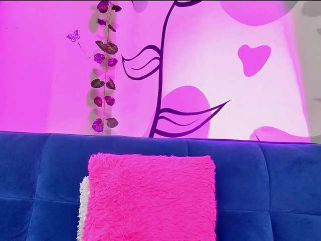 Karen-Ariass live cam on BongaCams