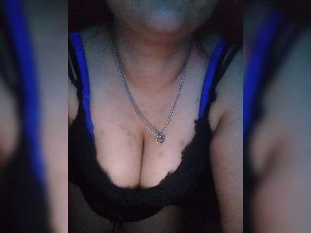 Mari-kis45's BongaCams show and profile