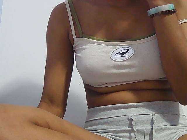 Koushy live cam on BongaCams