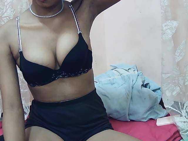 Koushy live cam on BongaCams