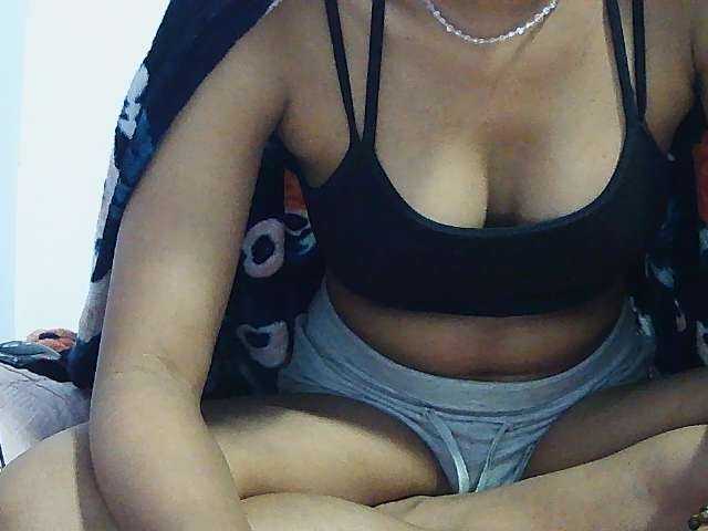Koushy live cam on BongaCams