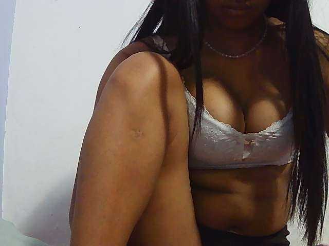 Koushy live cam on BongaCams