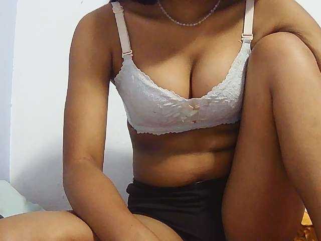 Koushy live cam on BongaCams