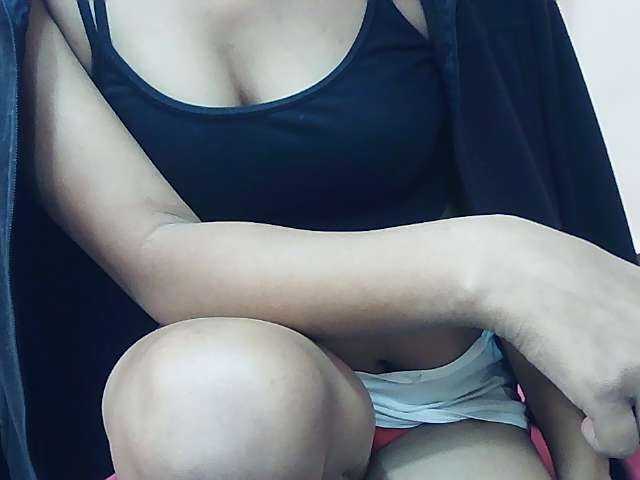 Koushy live cam on BongaCams