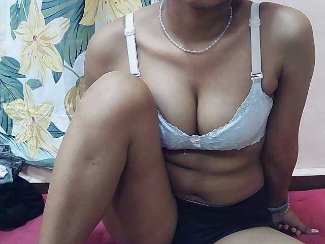 Koushy live cam on BongaCams
