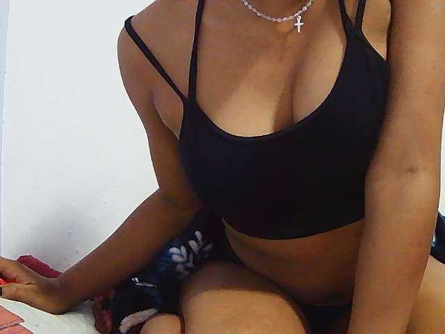 Koushy live cam on BongaCams