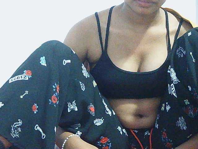 Koushy live cam on BongaCams