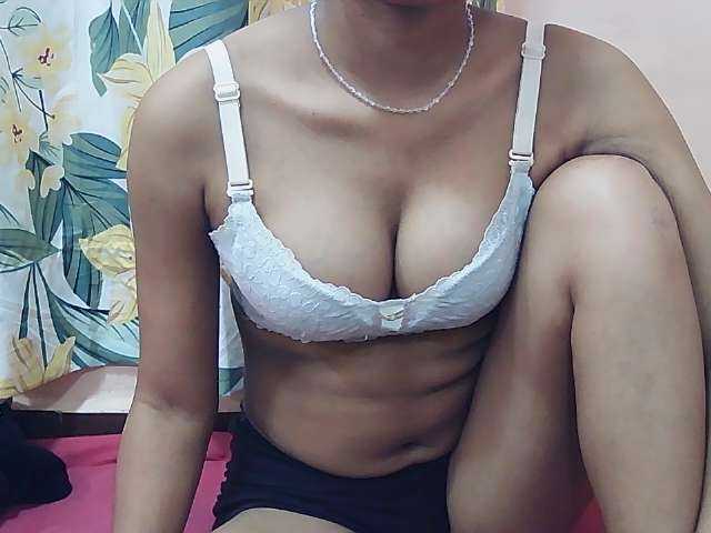 Koushy live cam on BongaCams