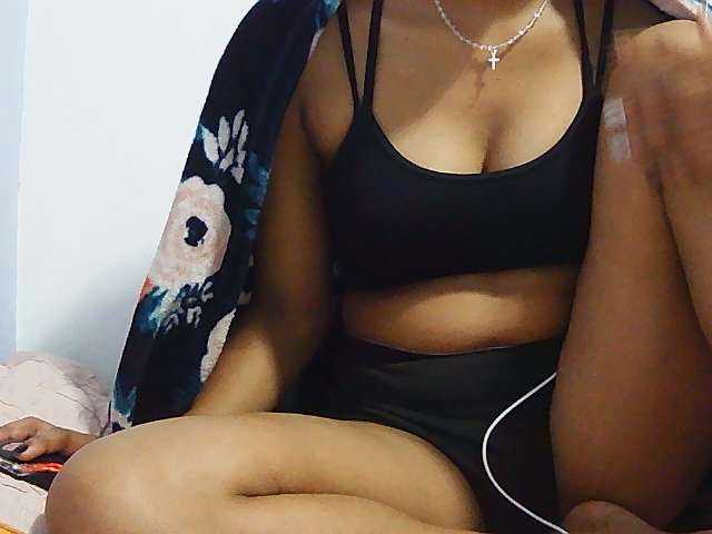 Koushy live cam on BongaCams