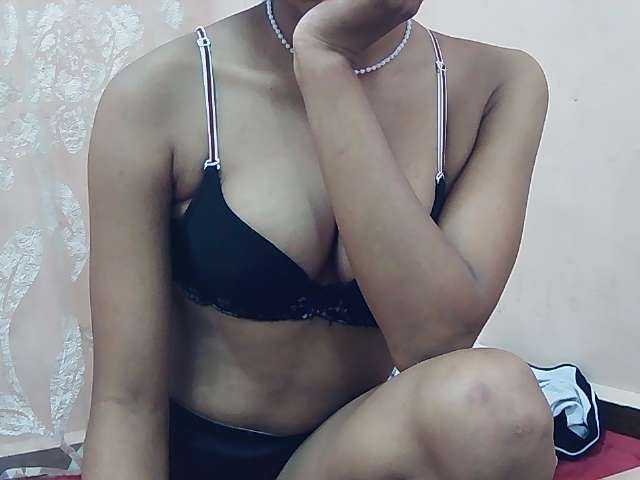Koushy live cam on BongaCams