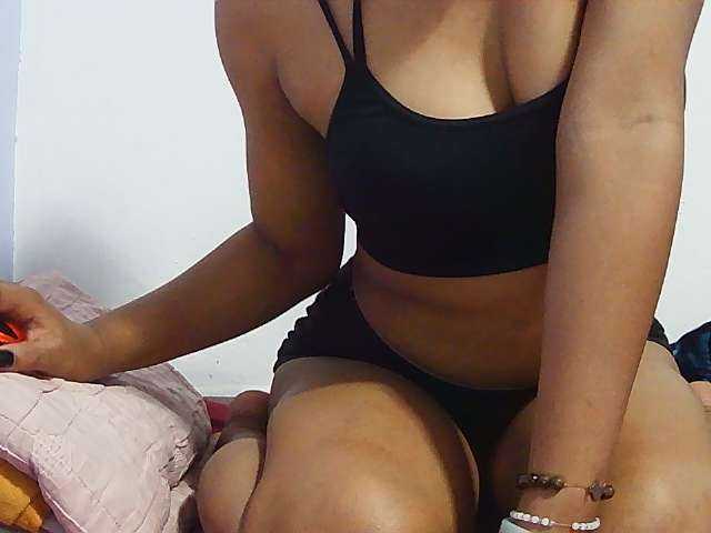 Koushy live cam on BongaCams