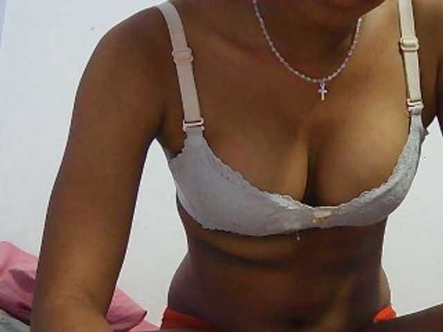 Koushy live cam on BongaCams