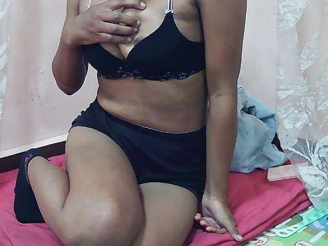 Koushy live cam on BongaCams