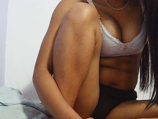 Koushy live cam on BongaCams