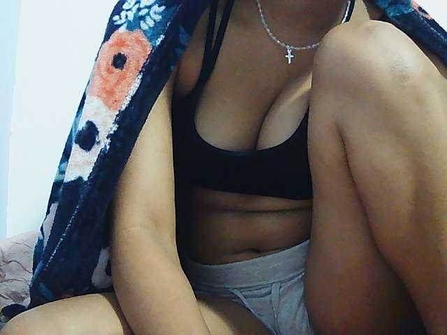 Koushy live cam on BongaCams