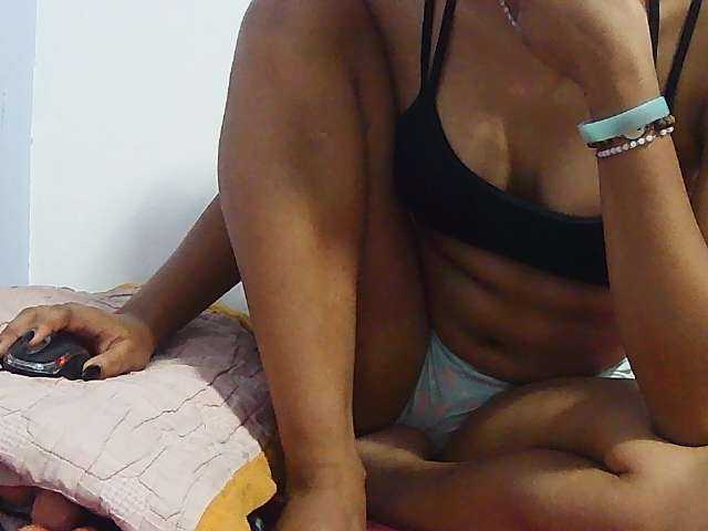 Koushy live cam on BongaCams