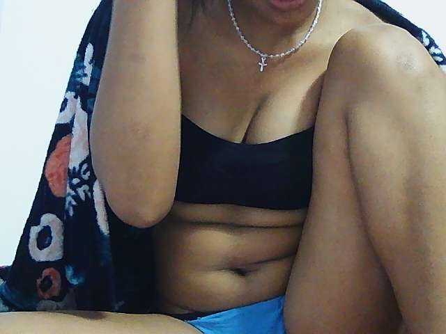 Koushy live cam on BongaCams