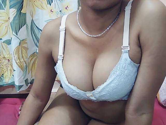 Koushy live cam on BongaCams