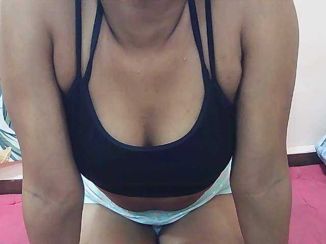 Koushy live cam on BongaCams
