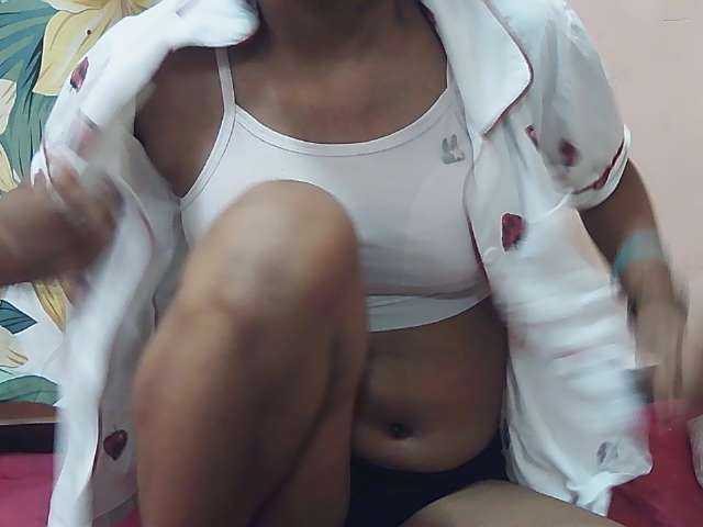 Koushy live cam on BongaCams