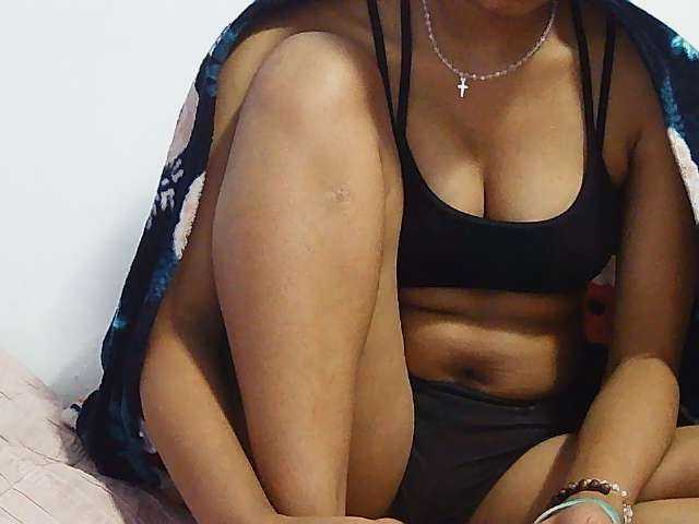 Koushy live cam on BongaCams