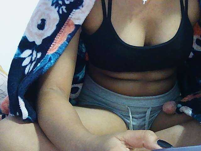 Koushy live cam on BongaCams