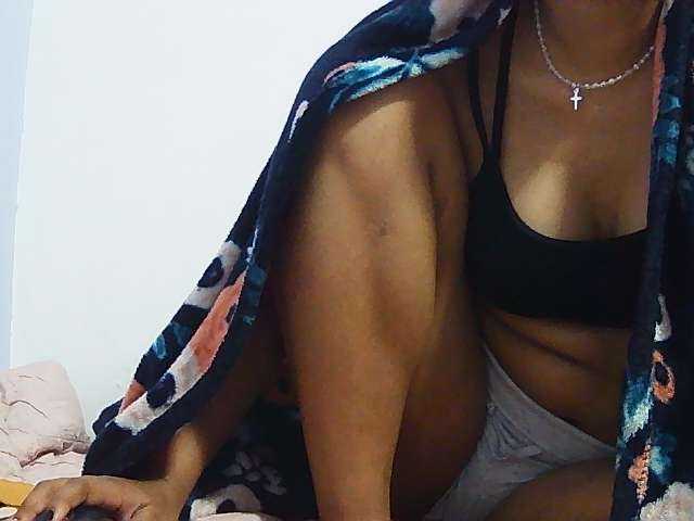 Koushy live cam on BongaCams